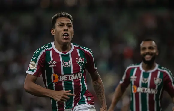 Fluminense bate Avaí e dá salto na classificação do Brasileiro